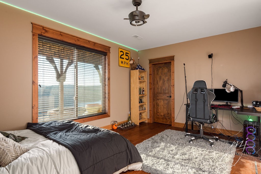 Unit 116 Holiday Island - Residential