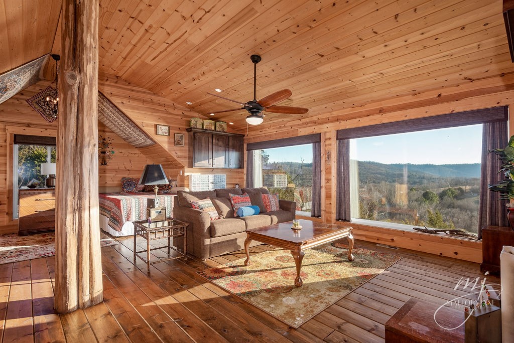 Unit 116 Holiday Island - Residential