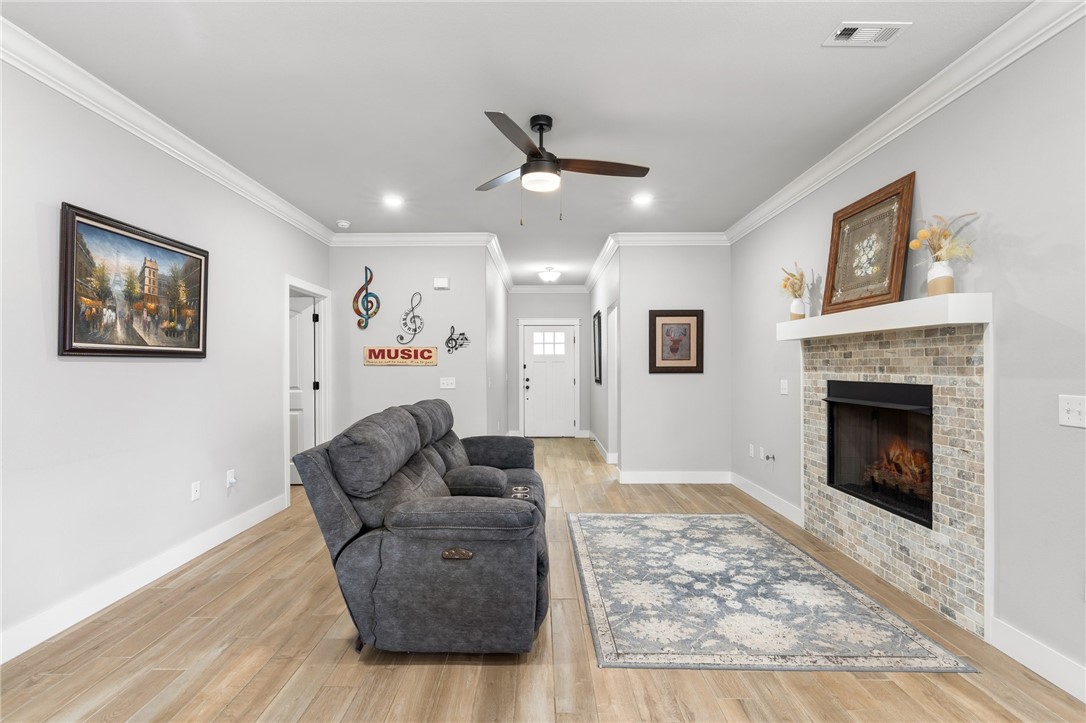 HICKORY MEADOWS S/D PH 1 - Residential