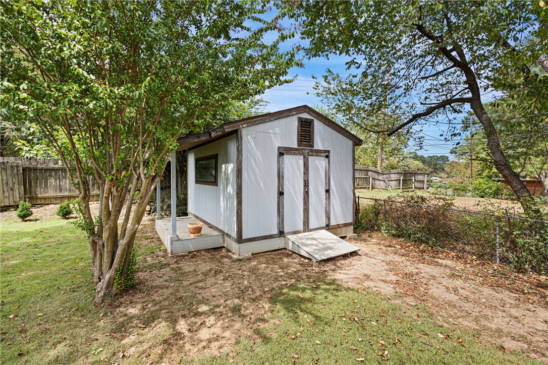 Pine Crest Hill - Residential