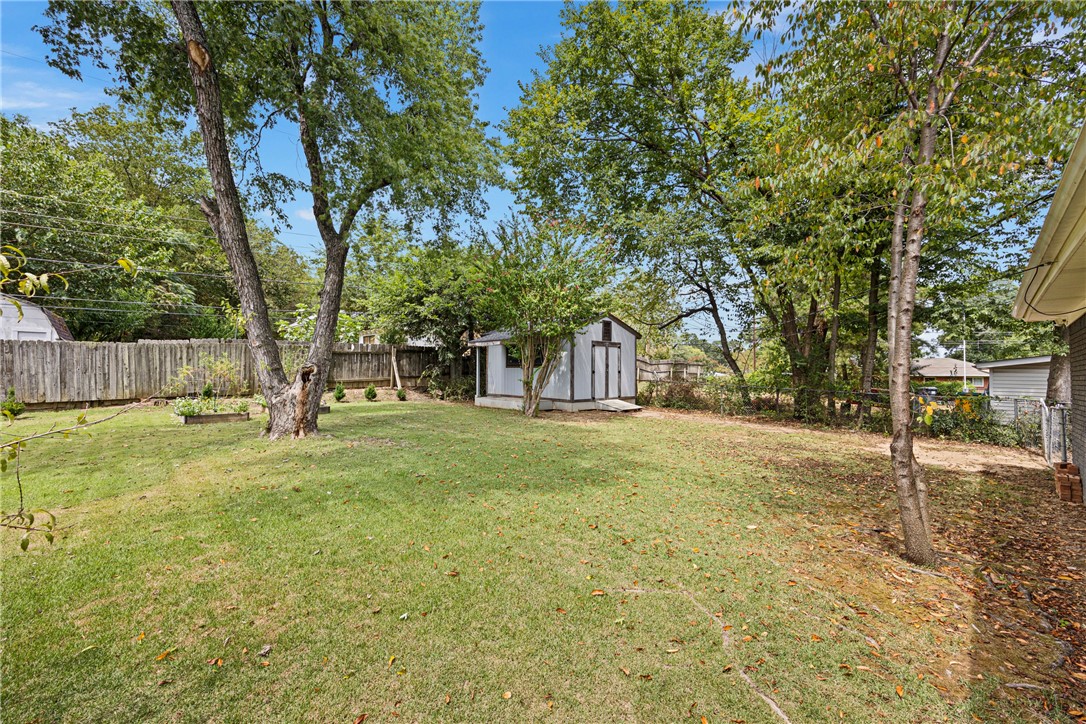 Pine Crest Hill - Residential