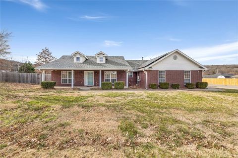 Photo of 85 N Letitia Avenue, Fayetteville, AR 72701 (MLS # 1332664)
