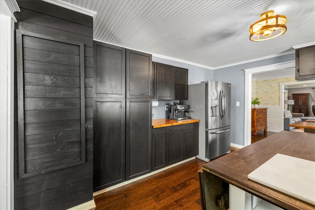 Elkins Outlots - Residential
