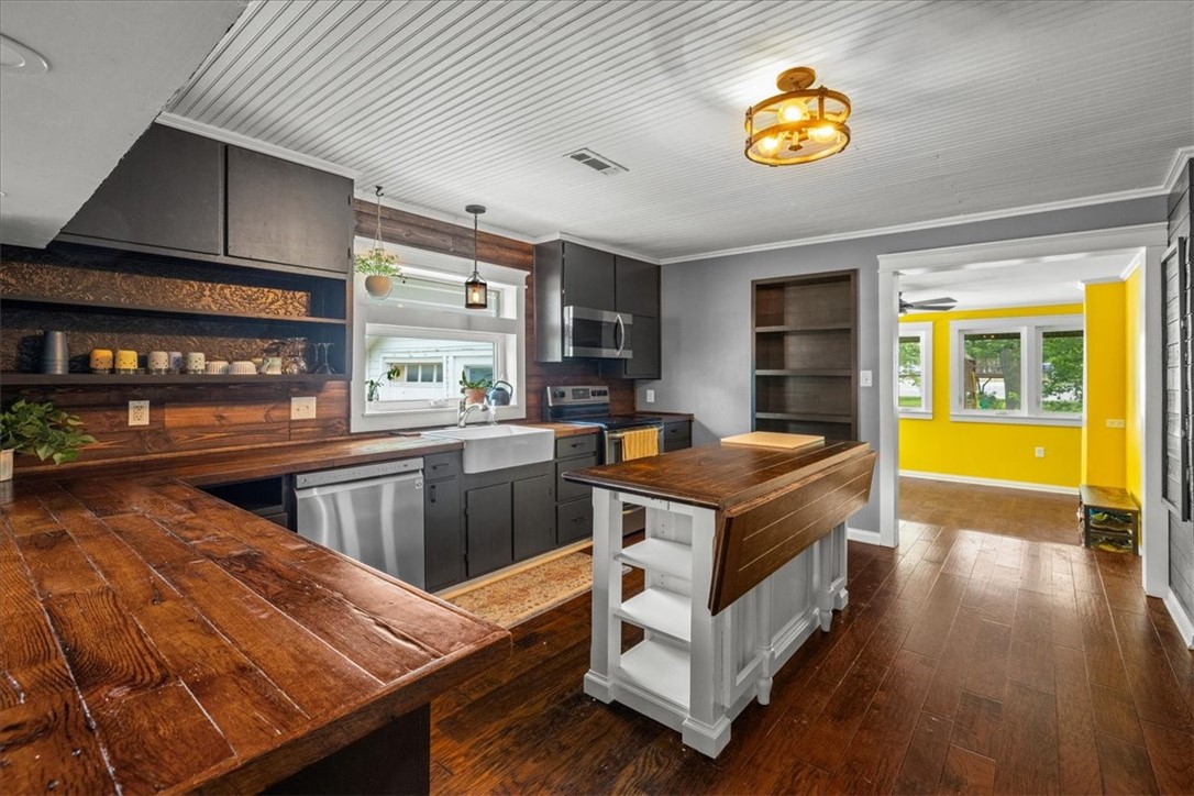 Elkins Outlots - Residential