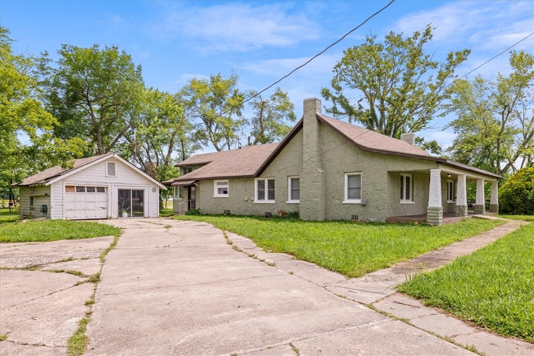 Elkins Outlots - Residential
