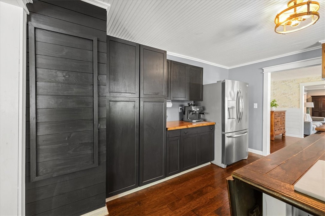 Elkins Outlots - Residential