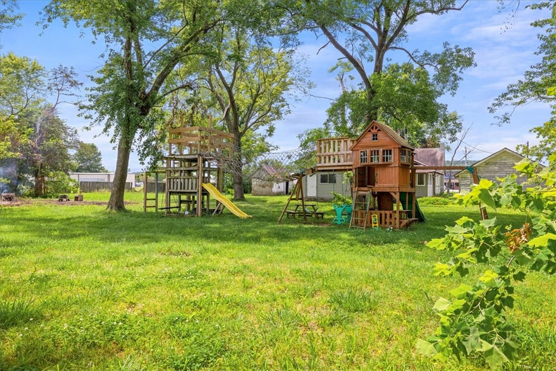 Elkins Outlots - Residential