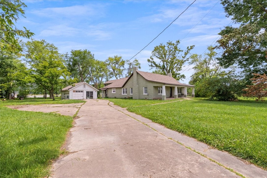 Elkins Outlots - Residential