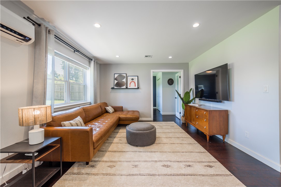 Rolling Hills - Residential