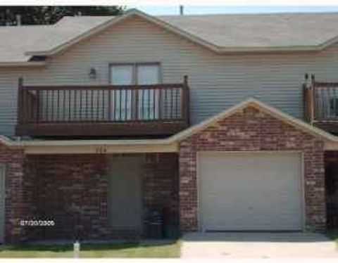 Photo of 946 Peachtree Drive, Fayetteville, AR 72703 (MLS # 1347159)