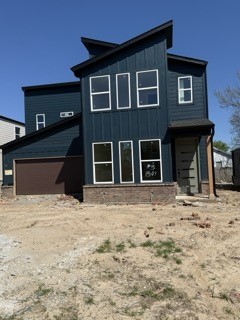 If you are looking to own a home in Bentonville around $450K, this is for you. These modern looking homes come with several upgrades such as quartz countertops, LVP flooring, Upgraded cabinets to the ceiling and EV Port. First eight homes are being built now with scheduled competition date of end of June 2025. Come take a look at them before they are gone.