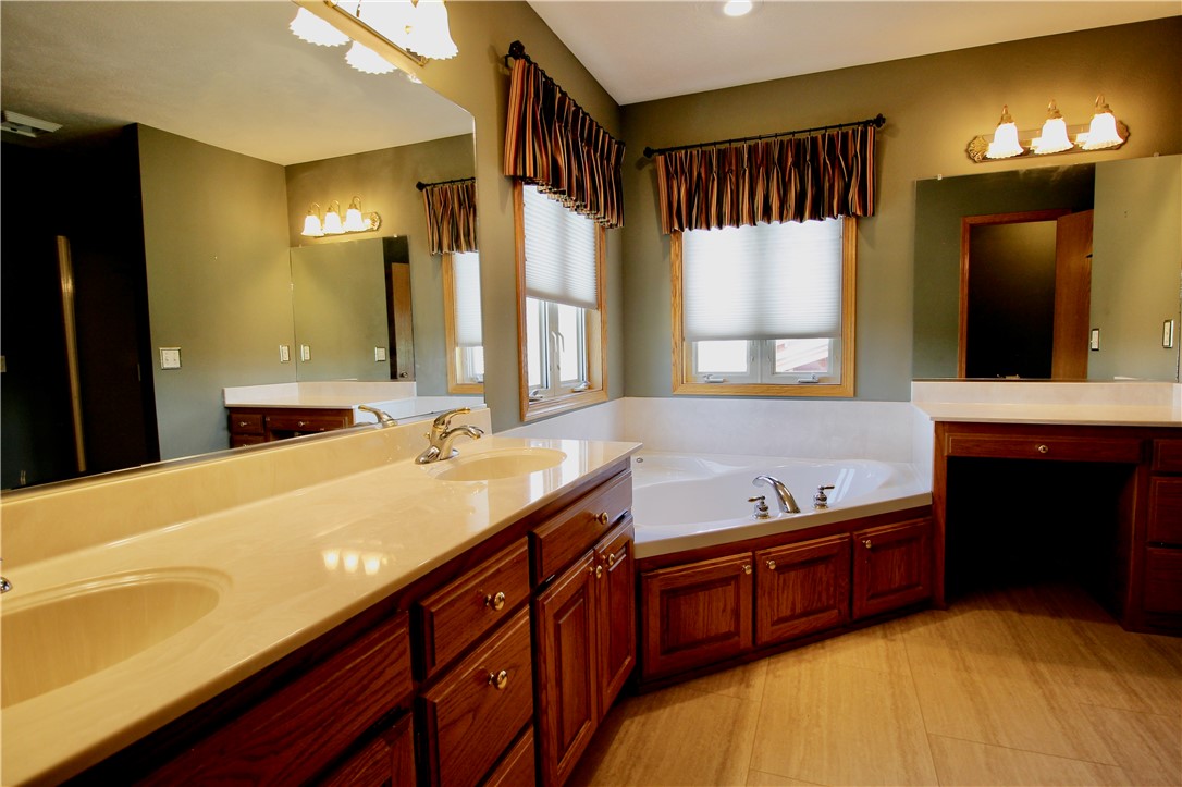 Unit 112 Holiday Island - Residential