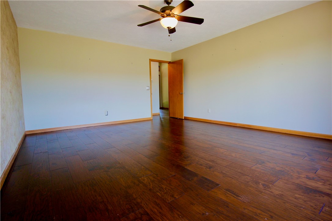Unit 112 Holiday Island - Residential