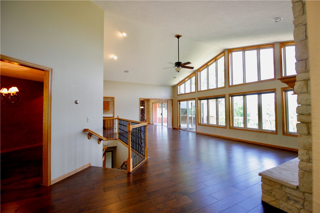 Unit 112 Holiday Island - Residential