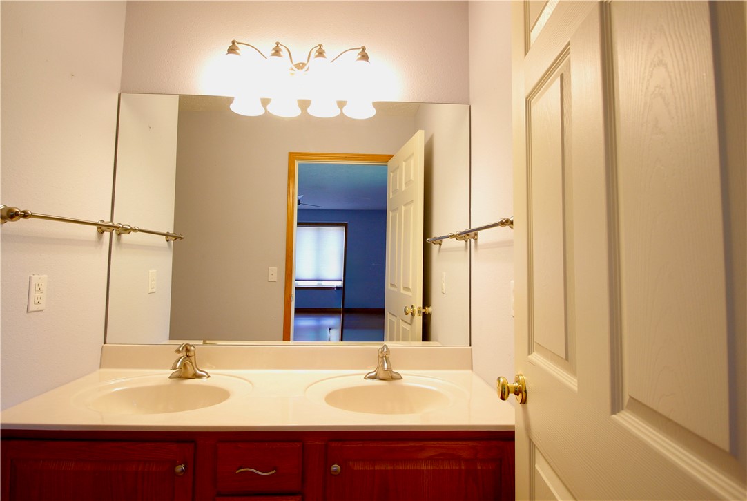 Unit 112 Holiday Island - Residential