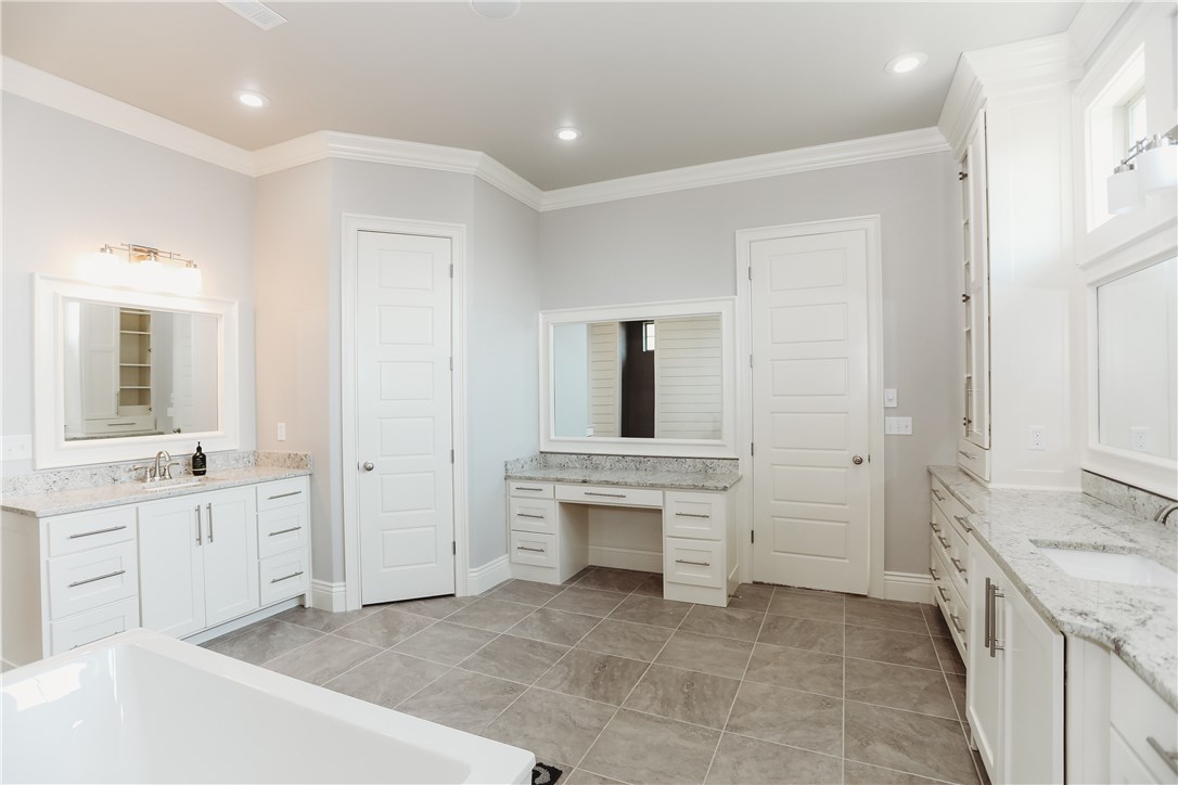 Champions Golf & Cc Rogers - Residential