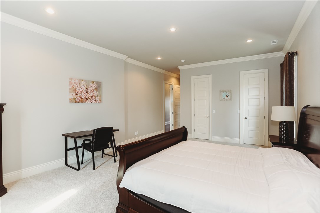 Champions Golf & Cc Rogers - Residential