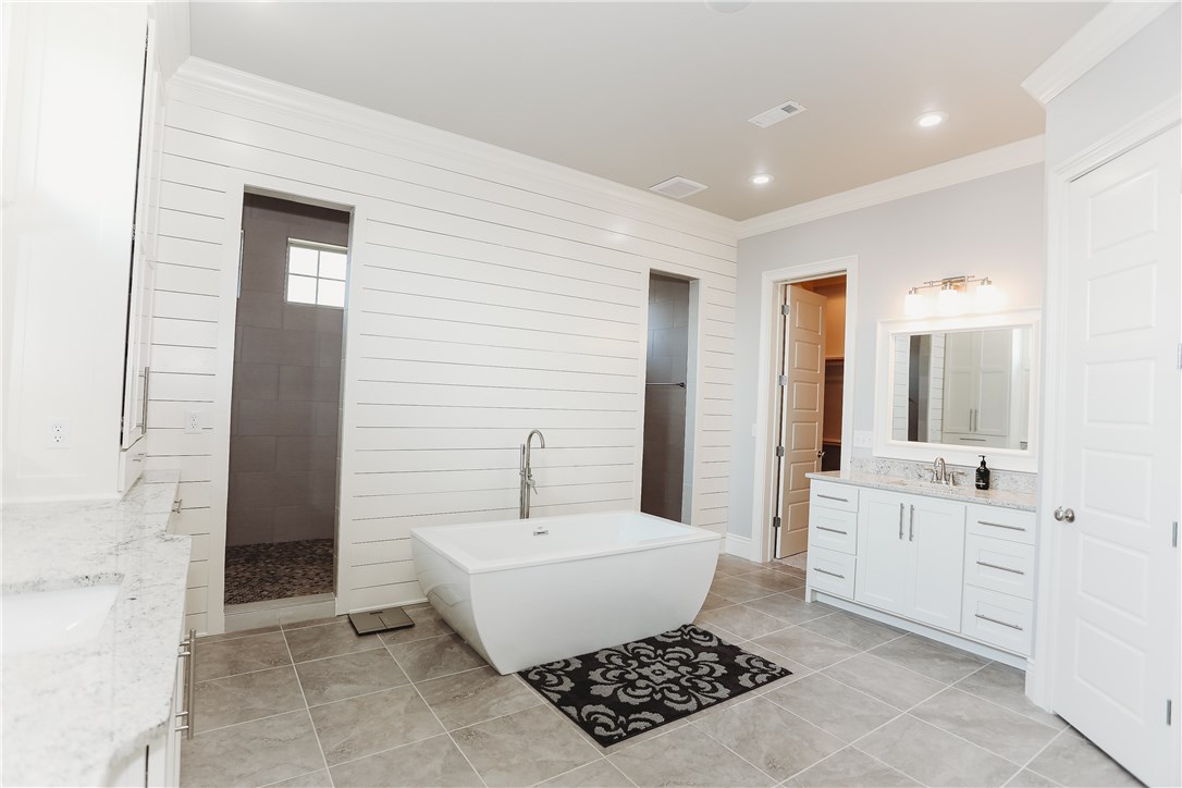 Champions Golf & Cc Rogers - Residential