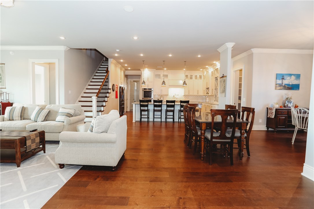 Champions Golf & Cc Rogers - Residential