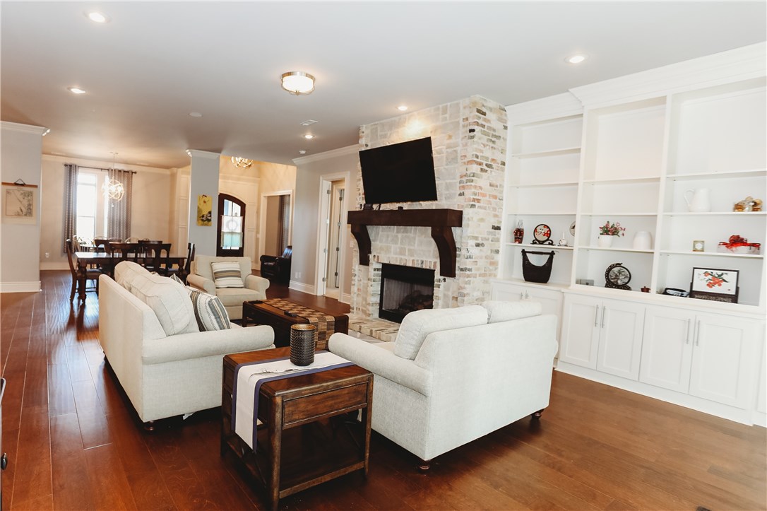 Champions Golf & Cc Rogers - Residential