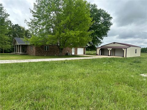 Photo of 9325 S Pleasant Valley Road, Gentry, AR 72734 (MLS # 1344273)