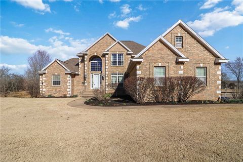 Photo of 645 N Riding Ridge Lane, Fayetteville, AR 72704 (MLS # 1336020)