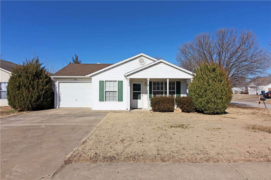 A cute and cozy home situated on a larger corner lot. Super location and close to schools, 8th Street Market, and Memorial Park. 3 bedroom 2 bath home, eat in kitchen, and large privacy fenced yard. Occupied. Appt. only 24 hr. notice