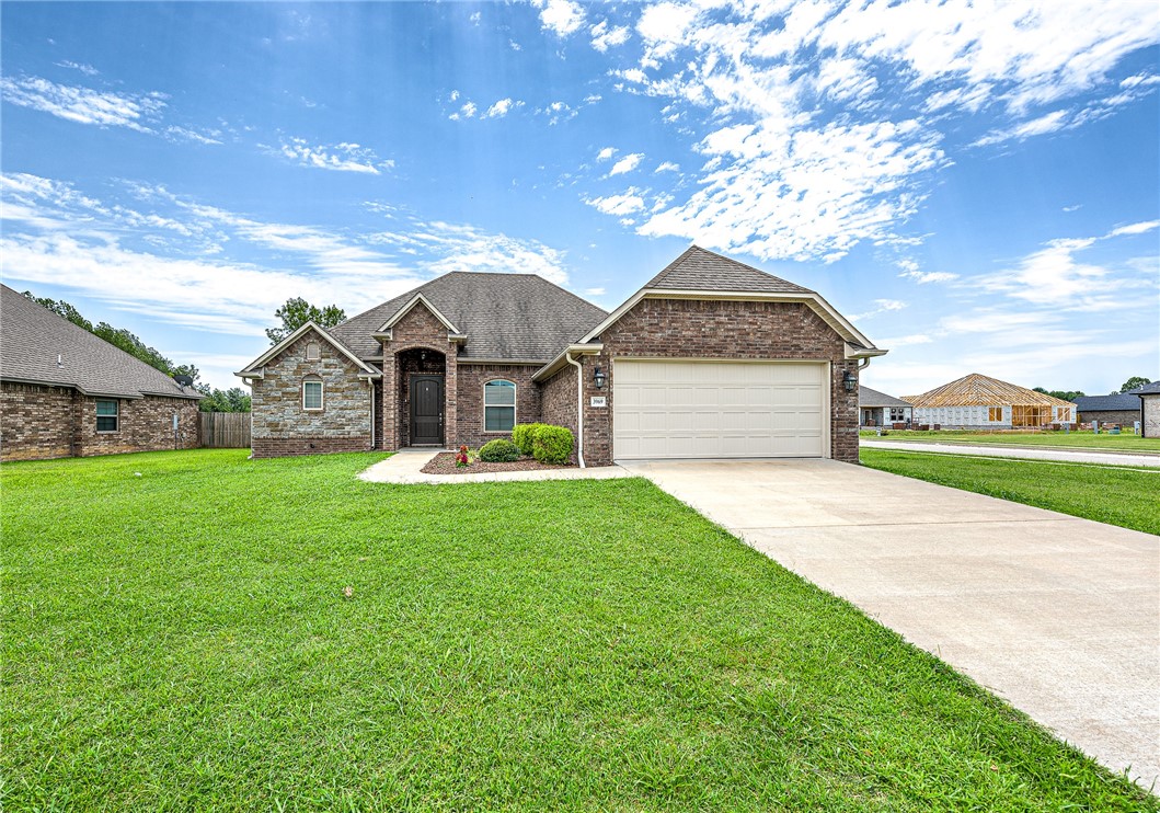 Come check out this home! Walking distance to Charlie and Willie George Park that contains baseball fields, soccer fields, tennis courts and splash pads. Well maintained one ownerĀ home. This home has 3 bedrooms and 2 baths with a fullyĀ fenced yard! Wood flooring throughout the entry, living room and secondary bedrooms.