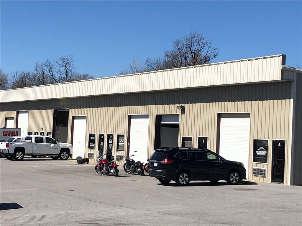 Springdale Outlots - Commercial Lease