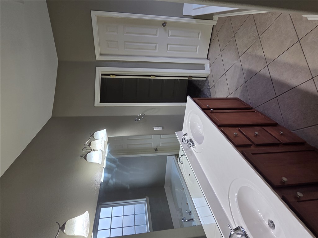 Crofton Manor Sub - Residential Lease