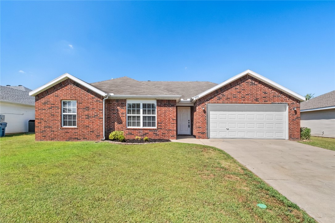 Come see this 4 bed, 2 bath home in Bentonville! Located just off Tater Black and Town Vu, you're minutes from shopping, groceries, restaurants, and everything Bentonville and Centerton have to offer. This home features a cozy fireplace, washer and dryer, and a large covered back porch perfect for entertaining. Located in Bentonville School District, donāt miss out!
