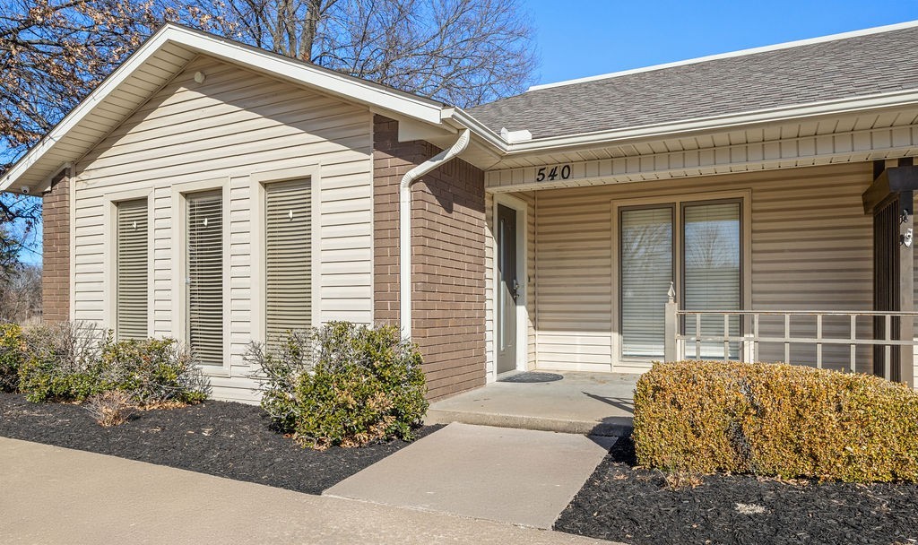 Regency North Ph I - Commercial Lease