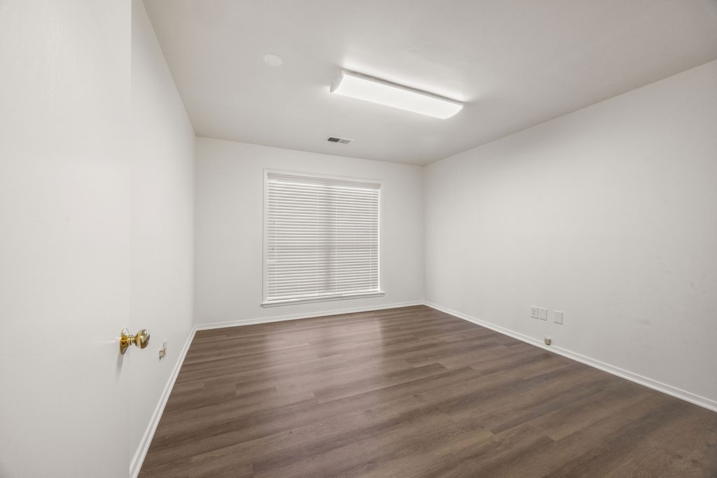 Regency North Ph I - Commercial Lease