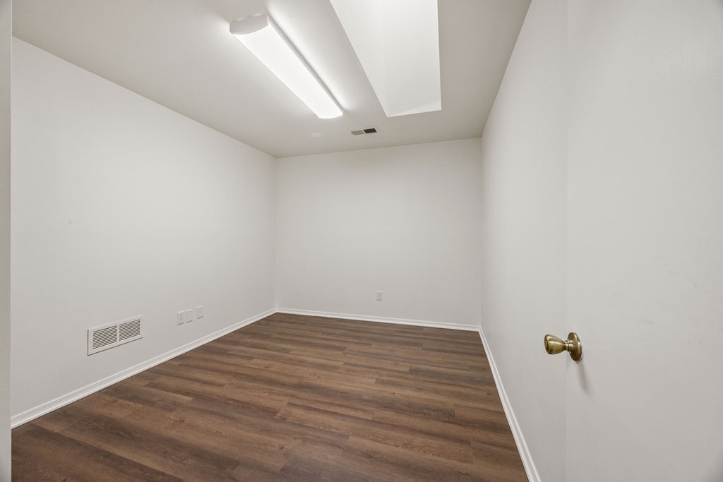 Regency North Ph I - Commercial Lease