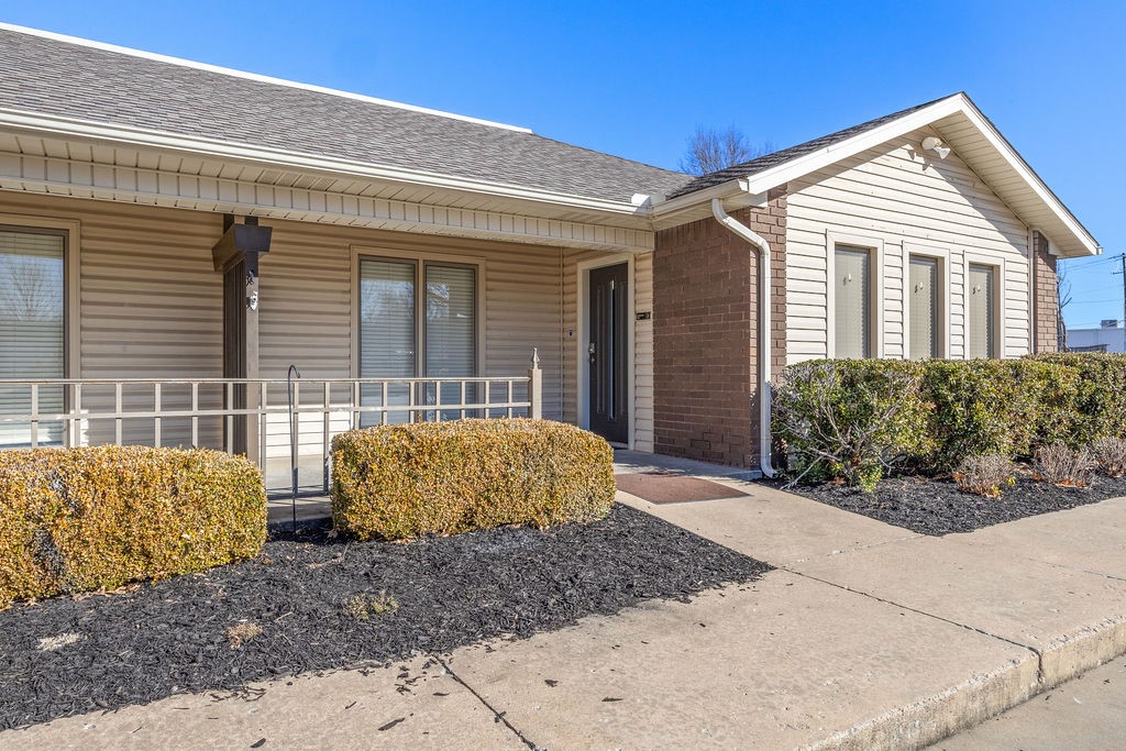 Regency North Ph I - Commercial Lease