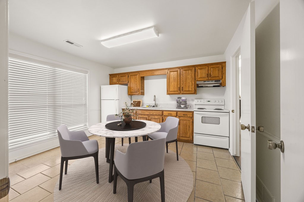 Regency North Ph I - Commercial Lease