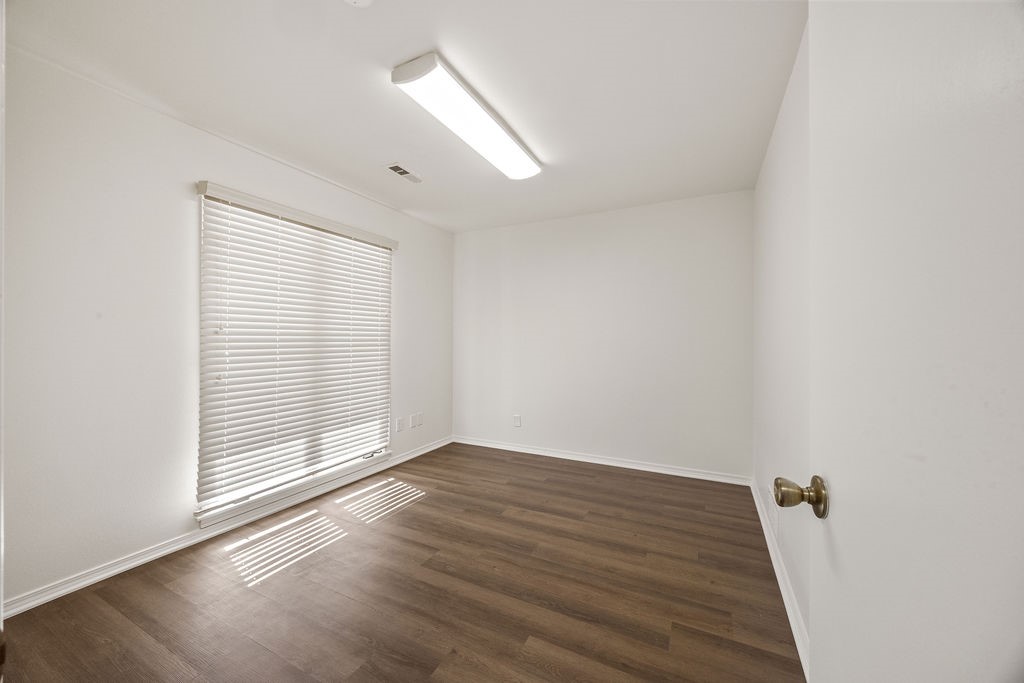 Regency North Ph I - Commercial Lease