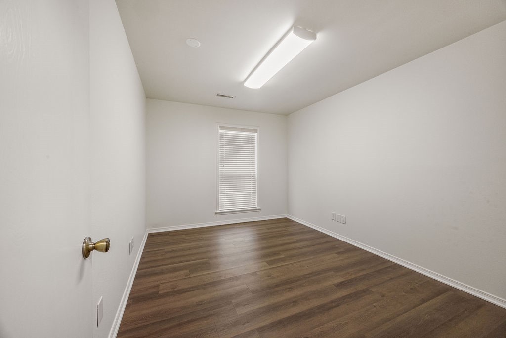 Regency North Ph I - Commercial Lease