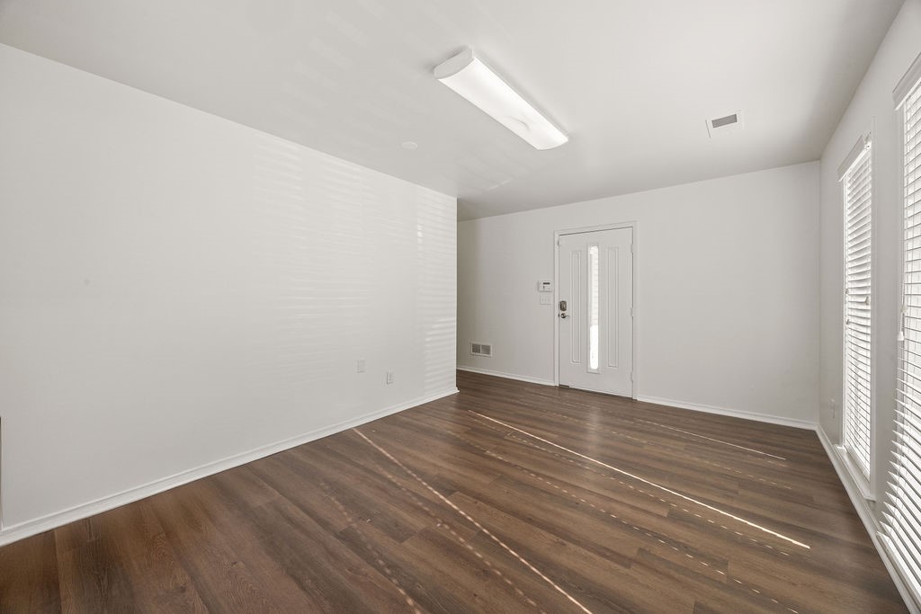 Regency North Ph I - Commercial Lease