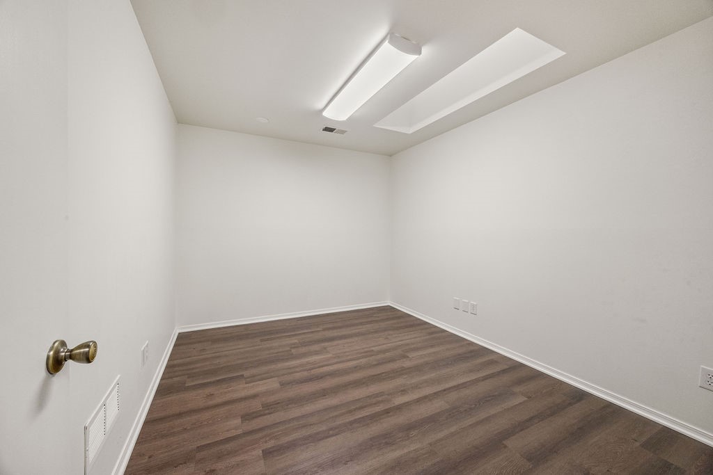 Regency North Ph I - Commercial Lease