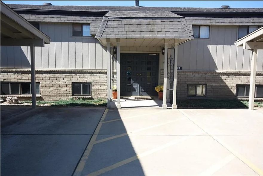 Complete remodel finished in November 2025, many upgrades!  Comes partially furnished (see photos).Sewer, water, trash service, internet lawn care included in the HOA fee, you only pay electric bill!  Clubhouse, heated pool and gym, tennis courts & more! Modern appliances, washer/dryer, grill, and all furnishings to convey. Great large deck/patio overlooking Beaver Lake & tennis courts. Don't buy a lake "home" unless you want a lot of work and a lot more expense!  Come to the lake to relax, let Heritage Bay do the work!
Remodeling upgrades include:
* All new solid core "shaker" style doors
* New matte black door sets and faucets
* New flooring
* New Kitchen Cabinets and granite tops
* New recessed can lighting
* New walk-in Master Shower and glass doors
* New master bath lighting
* New Master double sink vanity and lightin
* New guest bath vanity and lighting
* New glass in patio sliding doors
* New Sheetrock and paint
* Mirrored glass doors