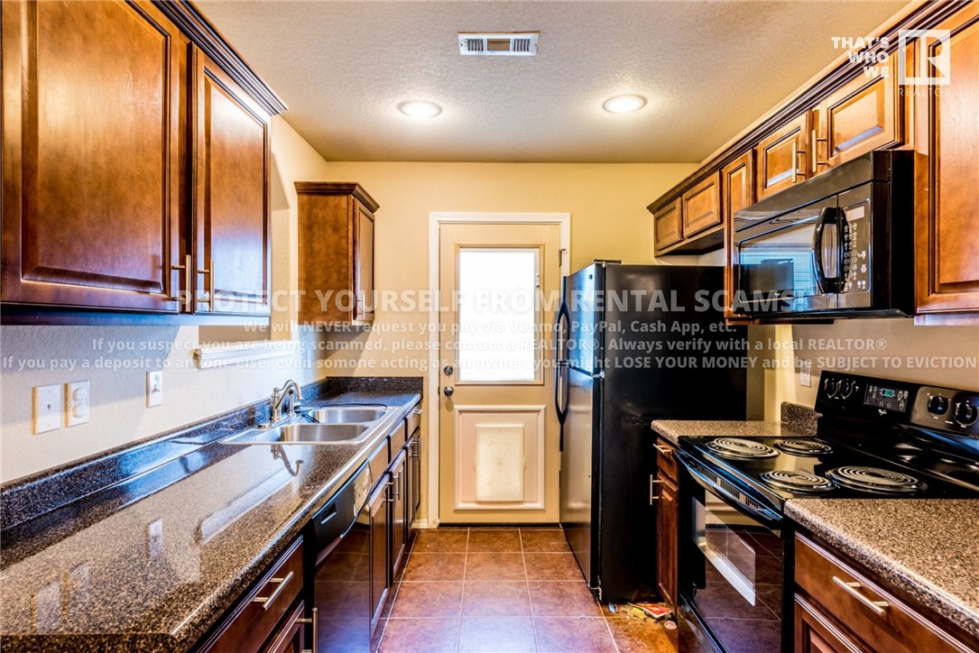 Walnut Crossing Sub - Residential Lease
