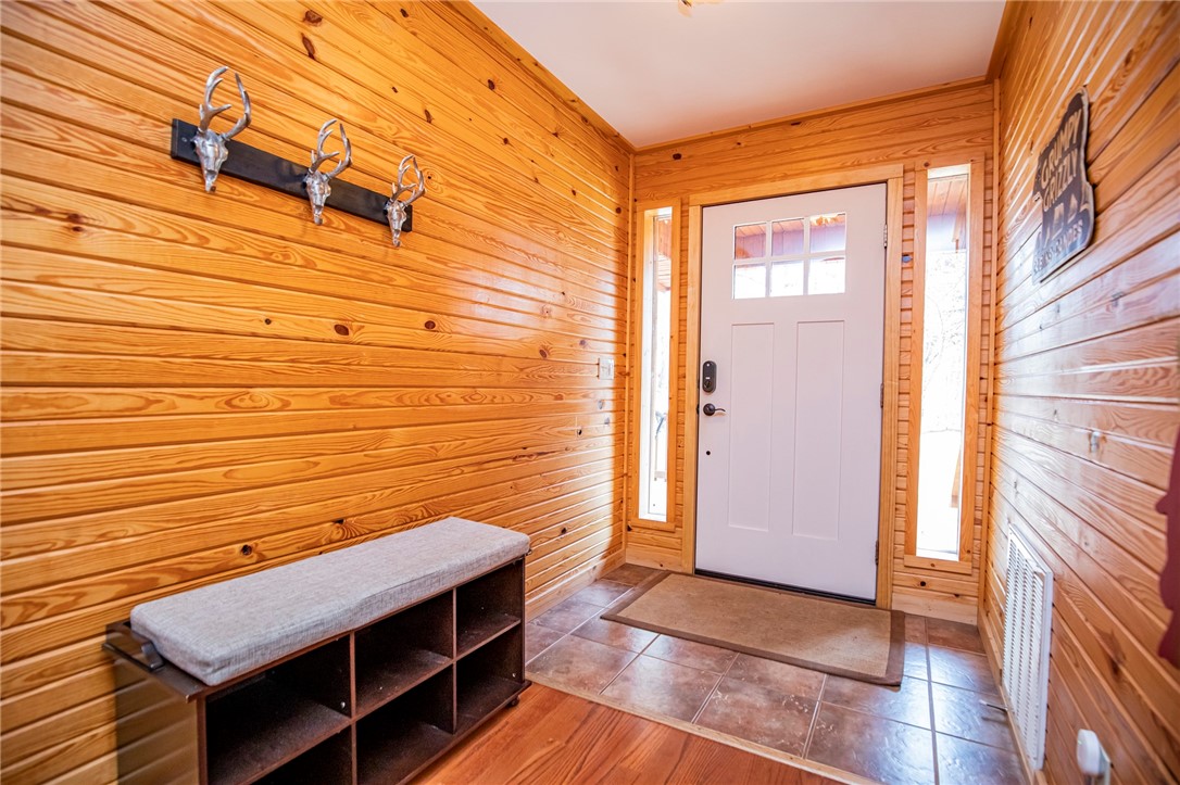 Piney Point Retreat - Residential