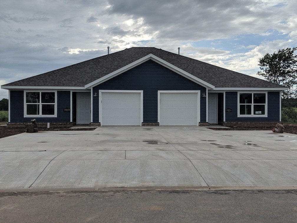 Brand New Duplex located off Lawlis Rd. 3 Bedroom, 2 Bath with single car garage. Luxury Wood Plank Vinyl Flooring throughout. Kitchen is complete with stainless steel appliances and Granite Countertops. Fridge, Washer & Dryer are NOT included. Pet Friendly with additional non-refundable pet deposit.