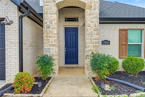 Photo of 1902 W Broadway Place, Rogers, AR 72758 (MLS # 1362702)