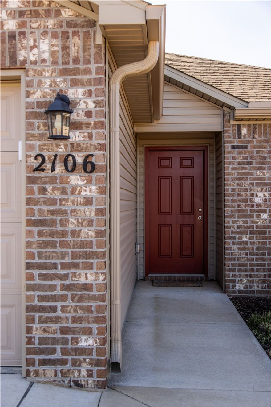 Offering a $1,260 Credit with acceptable offer designed to cover the annual HOA fee for the next 3 years following this current year, 2026. HOA dues paid in full for 2026.


Scroll no more! This meticulously maintained, move-in ready single-story home is the one you've been looking for! This like-new home radiates curb appeal and natural light from the moment you arrive. Boasting 3 spacious bedrooms and 2 full baths, this floorplan maximizes comfort and everyday utility. The open-concept living/dining area is bright and airy, with sunlight pouring through the upgraded half-lite door. The primary suite offers a large walk-in closet and ensuite bath, while the guest bedrooms are ideal for a home office or nursery. Oh, and the raised garden beds located in the backyard is a guaranteed motivator to develop your green thumb. Turnkey, energy-efficient, and thoughtfully updated, this home checks all the boxes for first-time buyers, families looking to downsize, or investors!