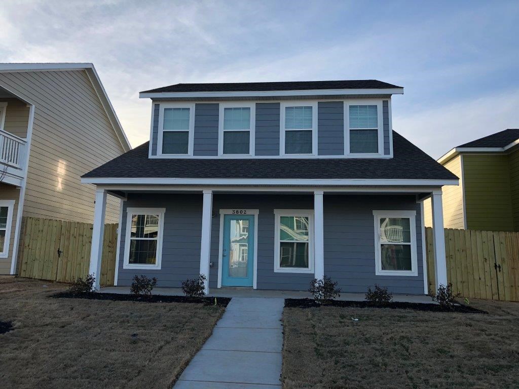 3 bedroom, 2.5 bath - All hardwood flooring on main level - 2 guest bedrooms, full bath and laundry upstairs - Living room, kitchen, master bedroom & bath on main level - Granite tops in kitchen & baths. All appliances included. Pets negotiable.
