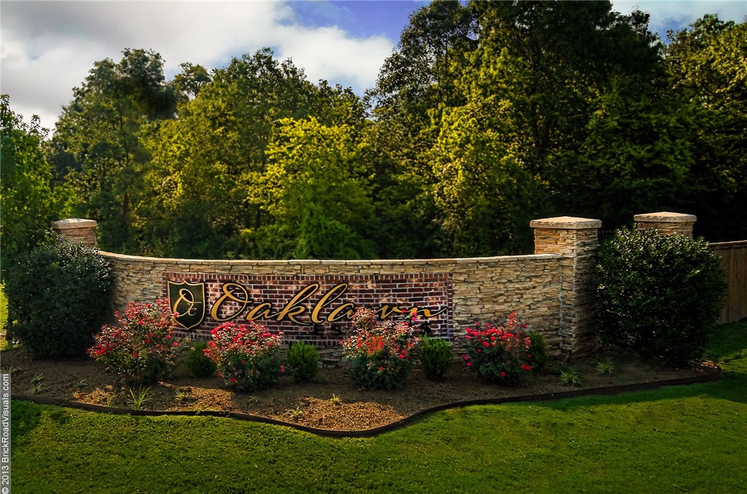 Beautiful new construction by Rouse Custom Homes in Oaklawn Estates, one of Bentonville's best neighborhoods. Sits on a quiet cul-de-sac. Lots of high-end features and finishes! Act now to make this your dream home!