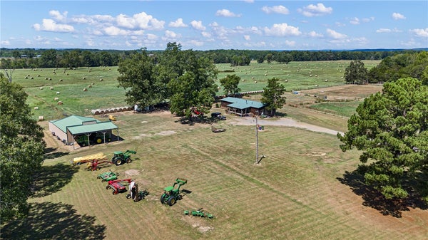 8 GIVENS LN, MORRILTON, AR 72110 - Image cfa8dbdc7022e1489b1f749569e26c4e/1255829693