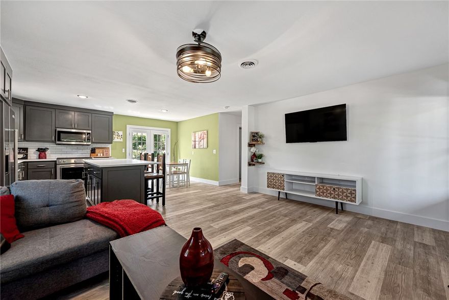 Welcome to 312 NW J Street—a beautifully updated 3-bedroom, 2-bathroom home in the heart of one of Northwest Arkansas’ most vibrant communities. This move-in-ready property boasts a full renovation, including fresh interior finishes, modern lighting, and updated fixtures throughout.
Enjoy the convenience of a new asphalt circle driveway with ample parking—perfect for hosting guests or accommodating multiple vehicles. Whether you're riding to the trails or heading downtown, you’re just minutes from Bentonville Square, world-class bike trails, renowned restaurants, Crystal Bridges Museum, and all that downtown Bentonville has to offer.
This home is ideal for anyone seeking location, lifestyle, and low-maintenance living. Whether you're a first-time homebuyer, investor, or looking for the perfect Airbnb opportunity, this one checks all the boxes!